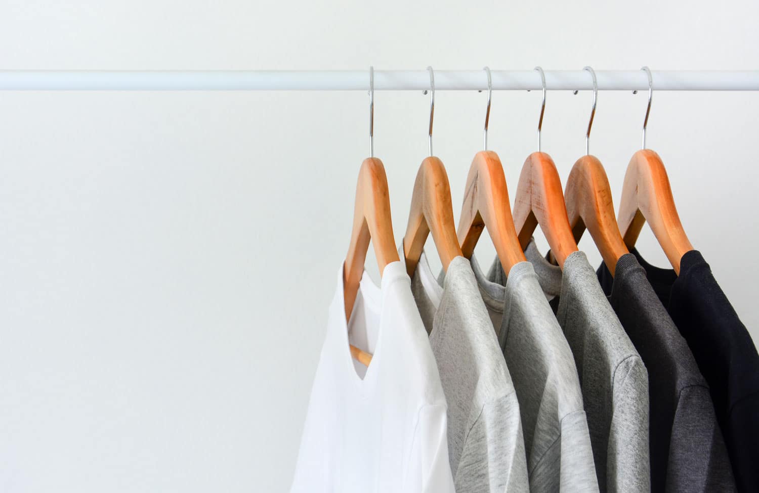 How To Build A Capsule Wardrobe For Men (2021) | SimplicityWays